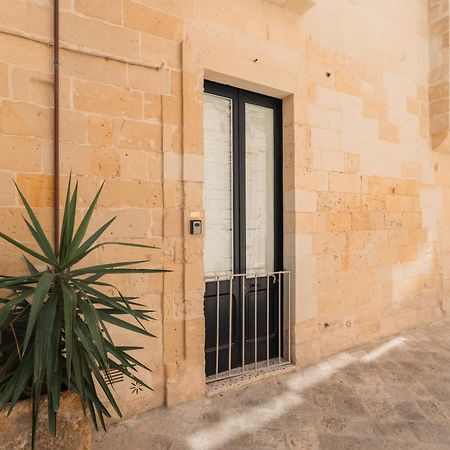 Donna Cristina Historic Apartment Λέτσε Εξωτερικό φωτογραφία